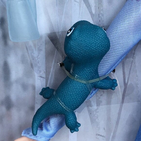 New in Box- Disney Princess Frozen II Elsa Doll w/Pabbie & Salamander Figures - Picture 7 of 15